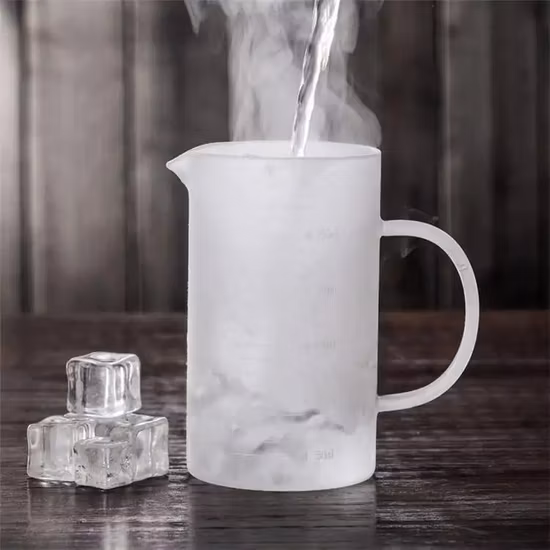 Vente en gros, nouveau Design, outils de verrerie à haute teneur en Borosilicate, tasse à mesurer en verre pour la cuisine